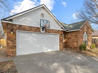 1007 N Market Ave, Watonga, OK 73772