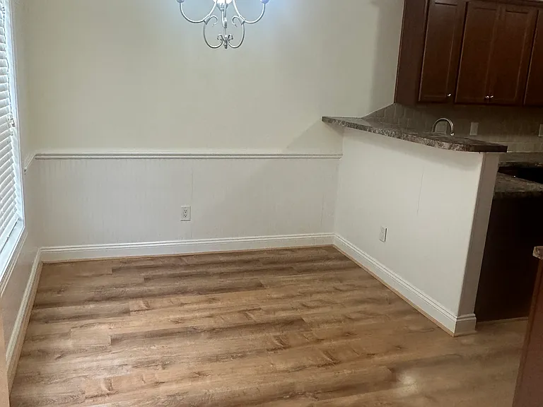 3016 Thornberry Dr — Photo 2