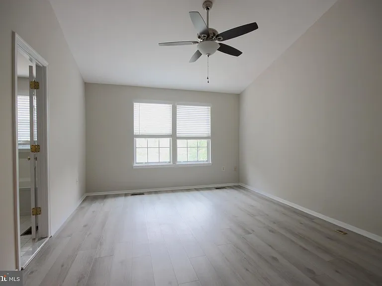 7782 Blueberry Hill Ln — Photo 17