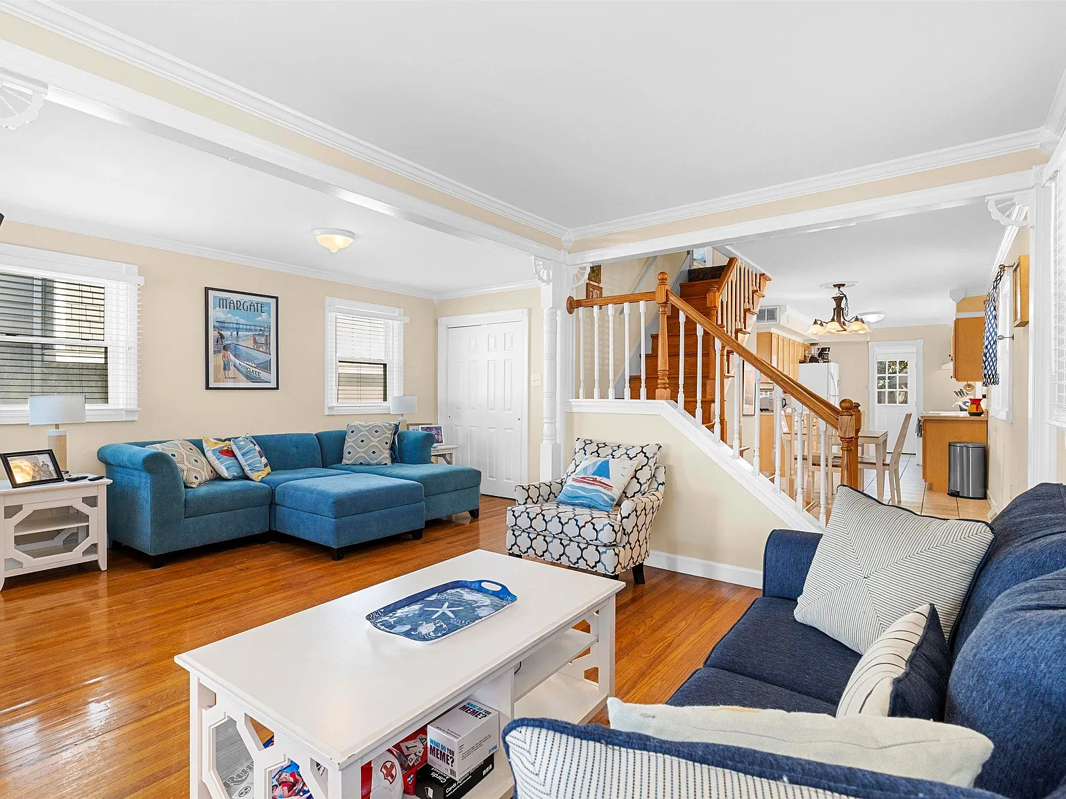 3 bed, 2.0 bath, 1410 sqft, $2,100 — Photo 4