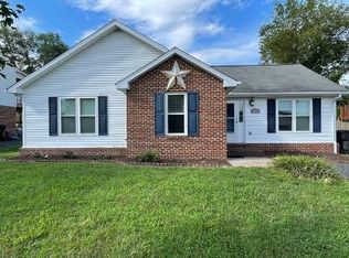 906 Harmon Cir, Roanoke, VA 24019