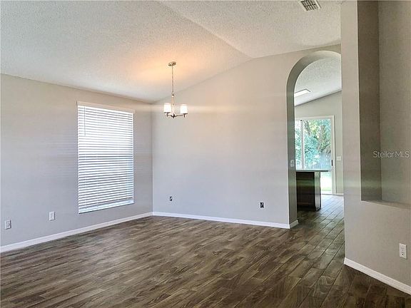 4th image of 301 White Marsh Cir