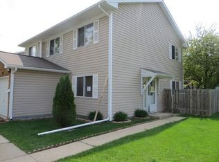 506 Dakota Ct, Carol Stream, IL 60188