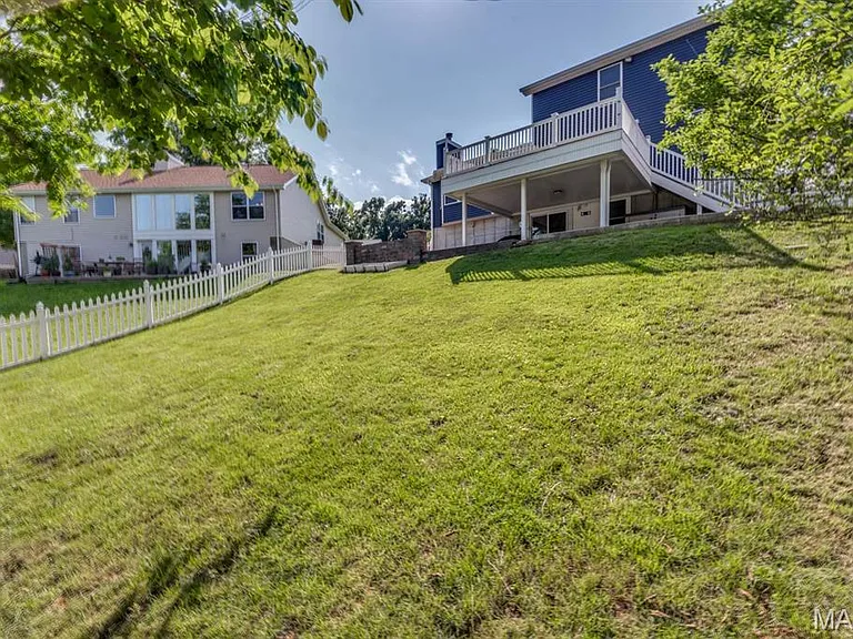 340 Emmanuel Ct — Photo 60