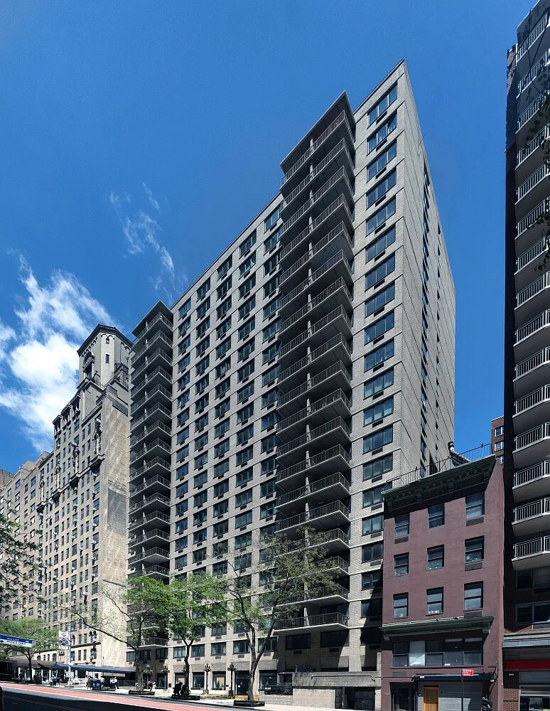 115 East 34th Street — Photo 2
