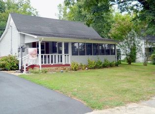 332 Simmerell St, Sparta, TN 38583