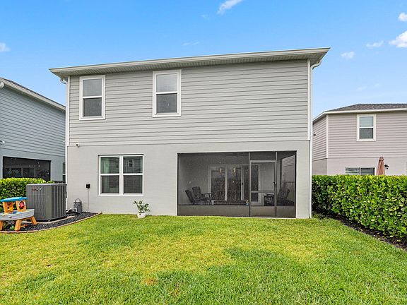 3rd image of 12568 SW Forli Way