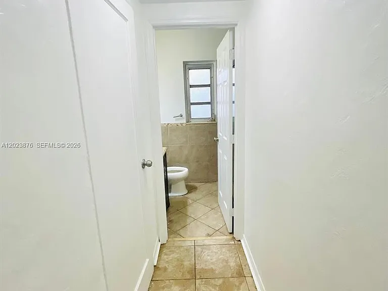 1020 SW 36th Ct — Photo 20