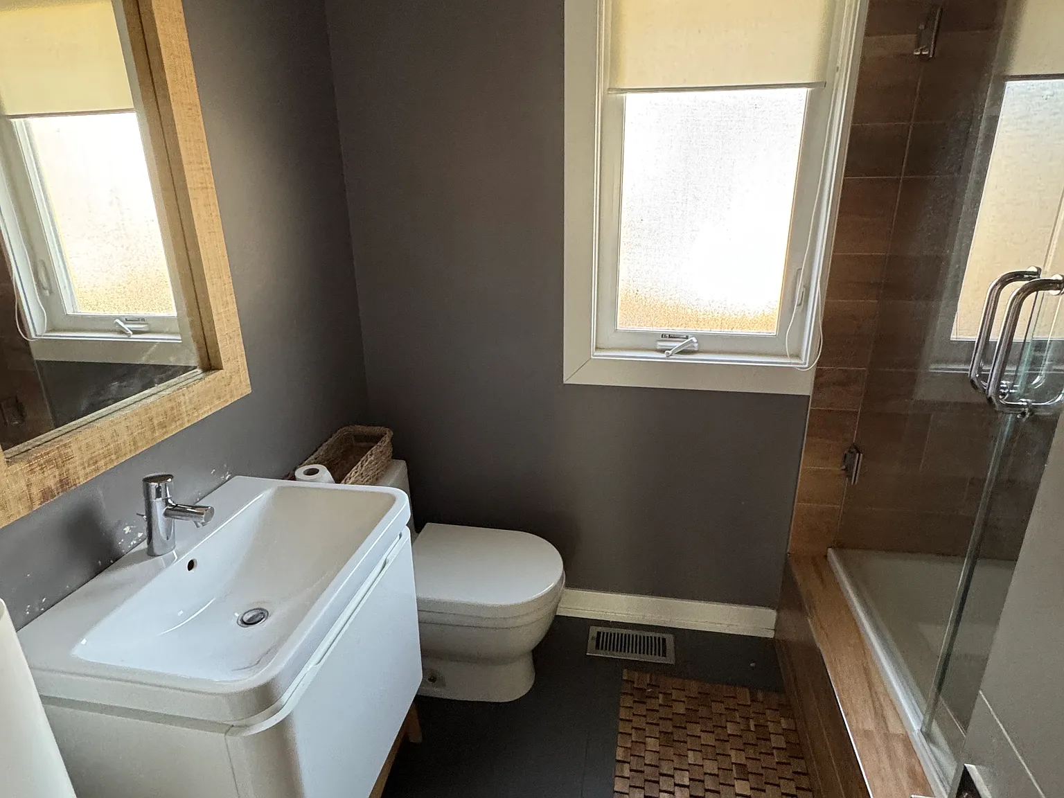 3 bed, 968 sqft, $4,000 — Photo 4