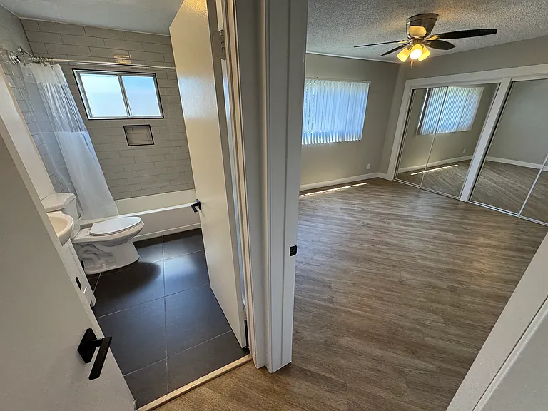 5068 Franklin Ave — Photo 15
