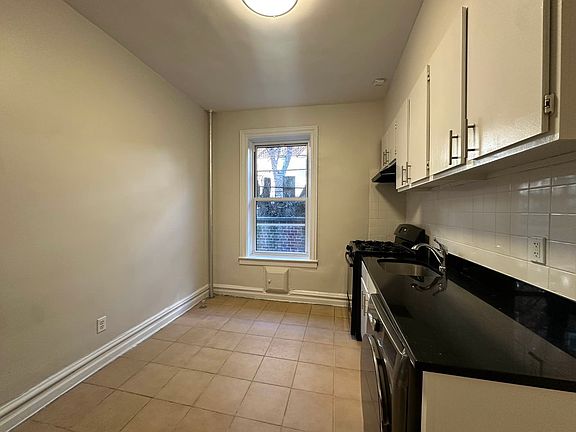 3rd image of 4853 45th St APT A4