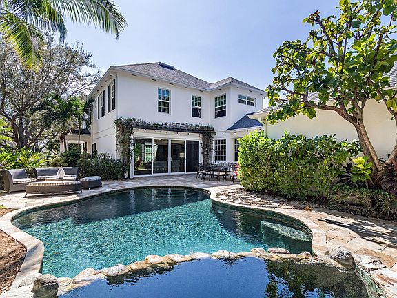 4th image of 241 Barbados Dr