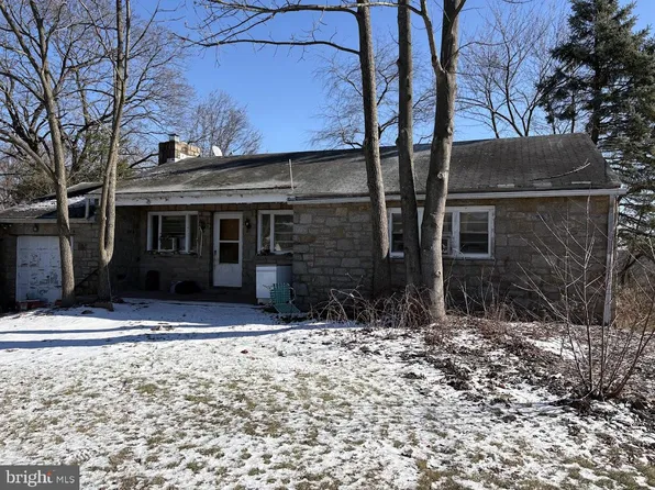 1776 N Pleasant View Rd, Pottstown, PA 19464