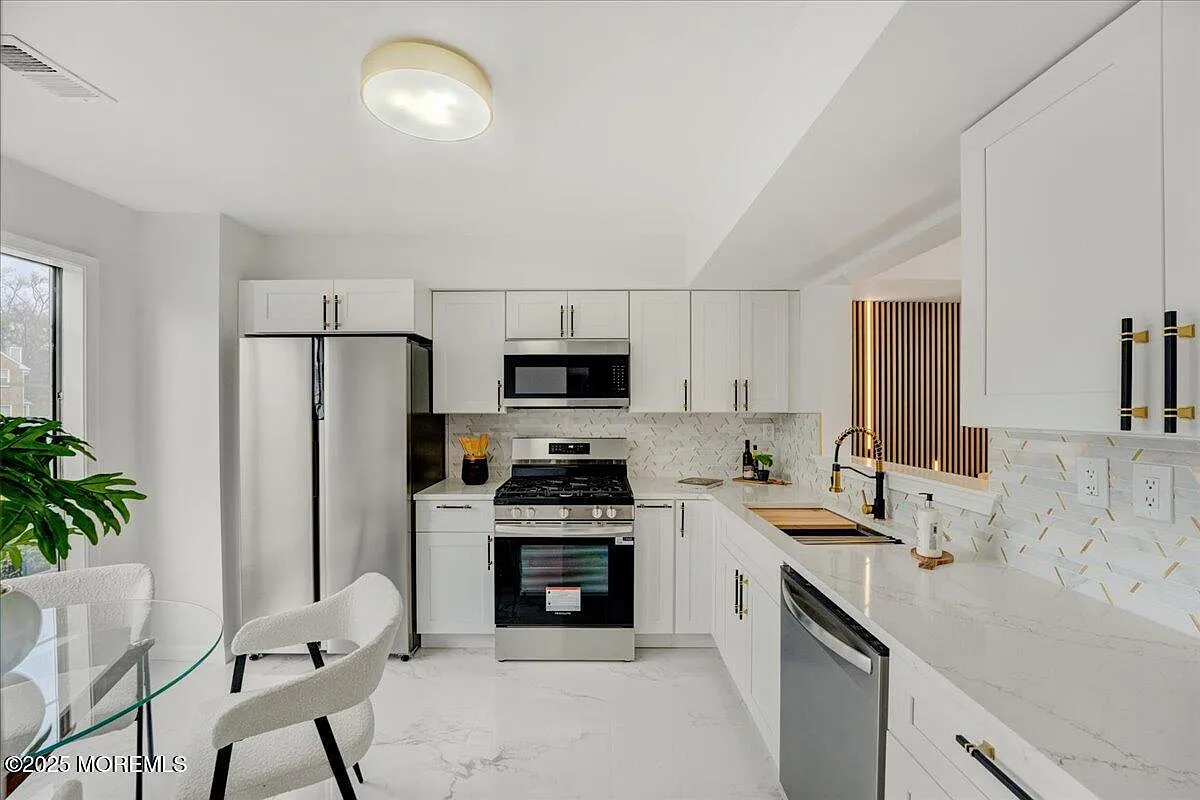 34 Portland Place photo 1