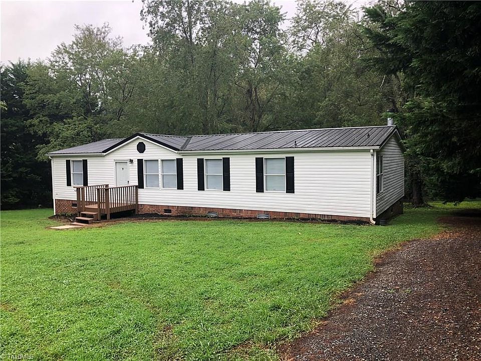 1st image of 224 Apache Dr