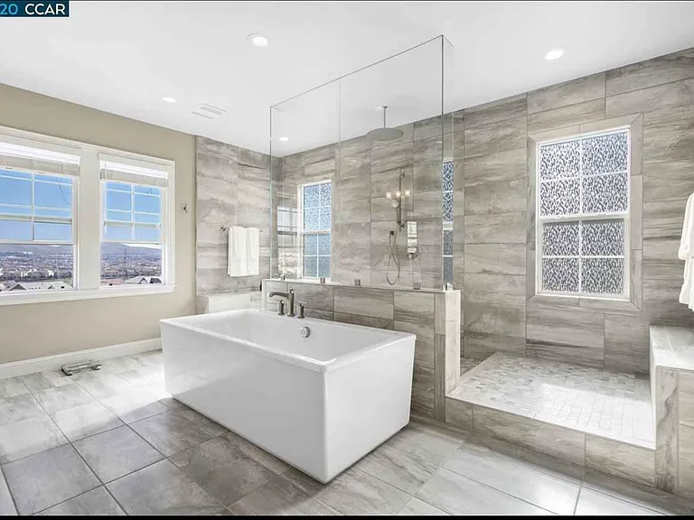 2049 Elderberry Dr — Photo 15