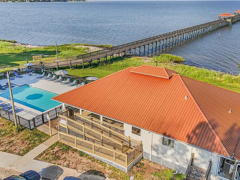 grandview pointe amenities drone-41