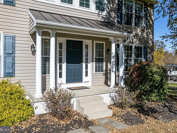 3rd image of 217 Country Dr