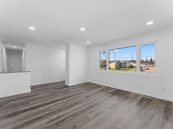 5th image of 7823 136th Ave NW