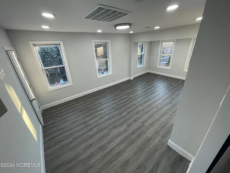 1257 Washington Ave #2 — Photo 4