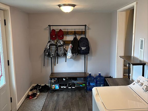4th image of 914 Walrath St