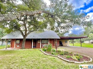 29 Shade Ln, Victoria, TX 77905