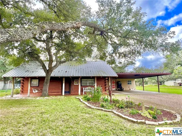 29 Shade Ln, Victoria, TX 77905
