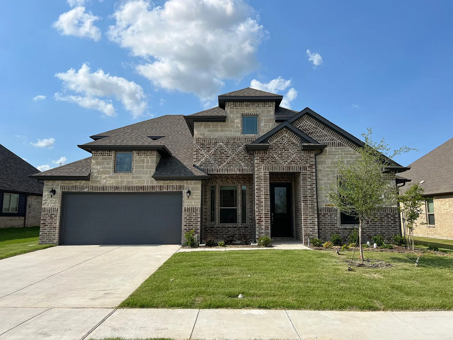4 bed, 2613 sqft, $3,095 — Photo 1