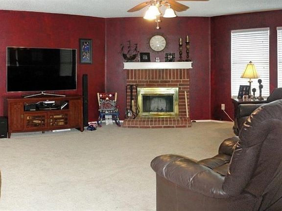 3rd image of 1645 Chesterwood Dr
