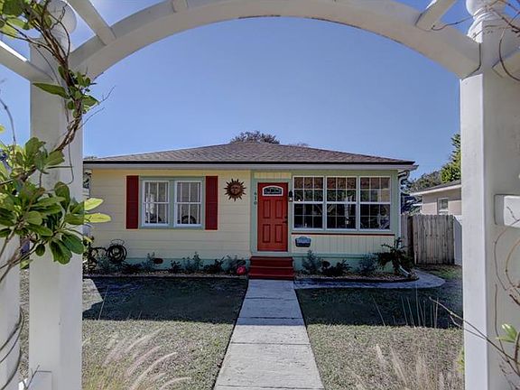 3rd image of 610 30th Ave N