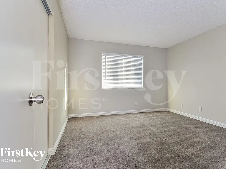 1335 Clagett Ln — Photo 13