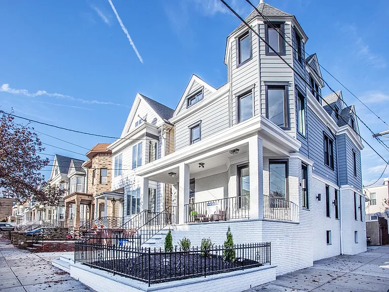 200 Shippen St #1 — Photo 1