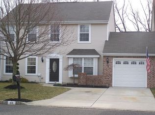 38 Fieldcrest Dr, Westampton, NJ 08060
