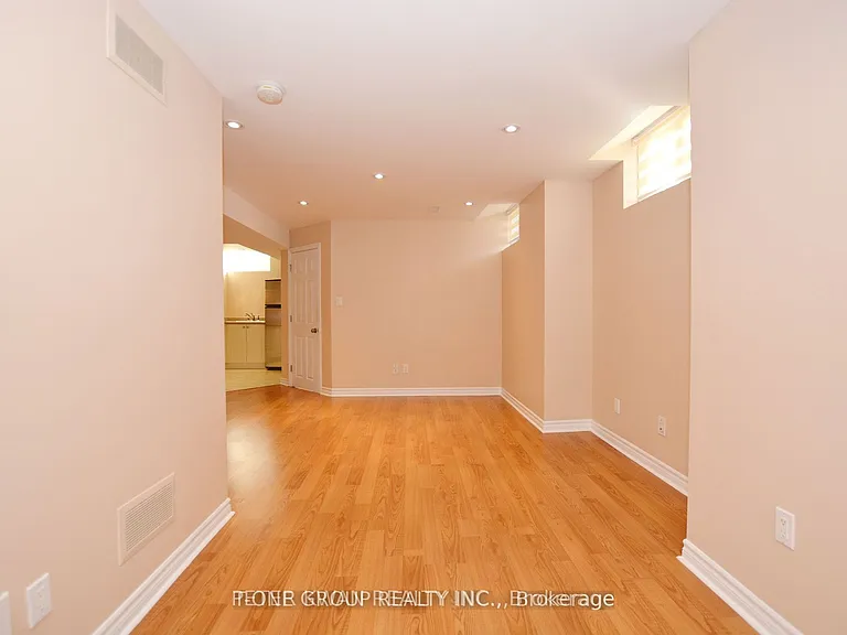 45 Coranto Way #LOWER — Photo 2