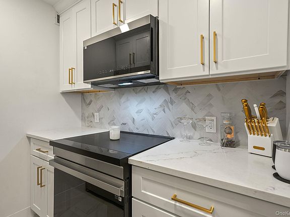 5th image of 5108 Villa At The
