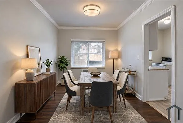 2 bed, 1000 sqft, $1,551 — Photo 4