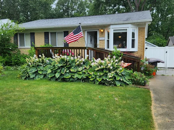 15501 Deering St, Livonia, MI 48154