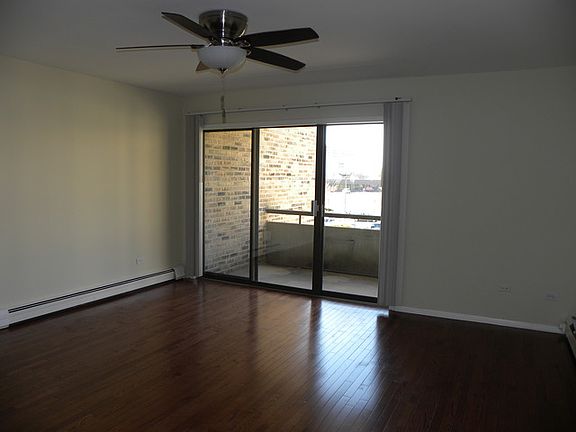5th image of 1926 Prairie Sq APT 216