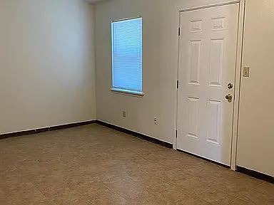 463 Stara Cir — Photo 13