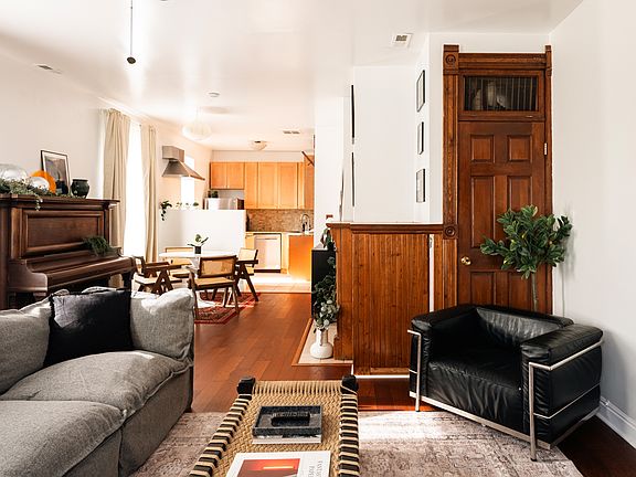 3rd image of 701 W 6th Ave #B