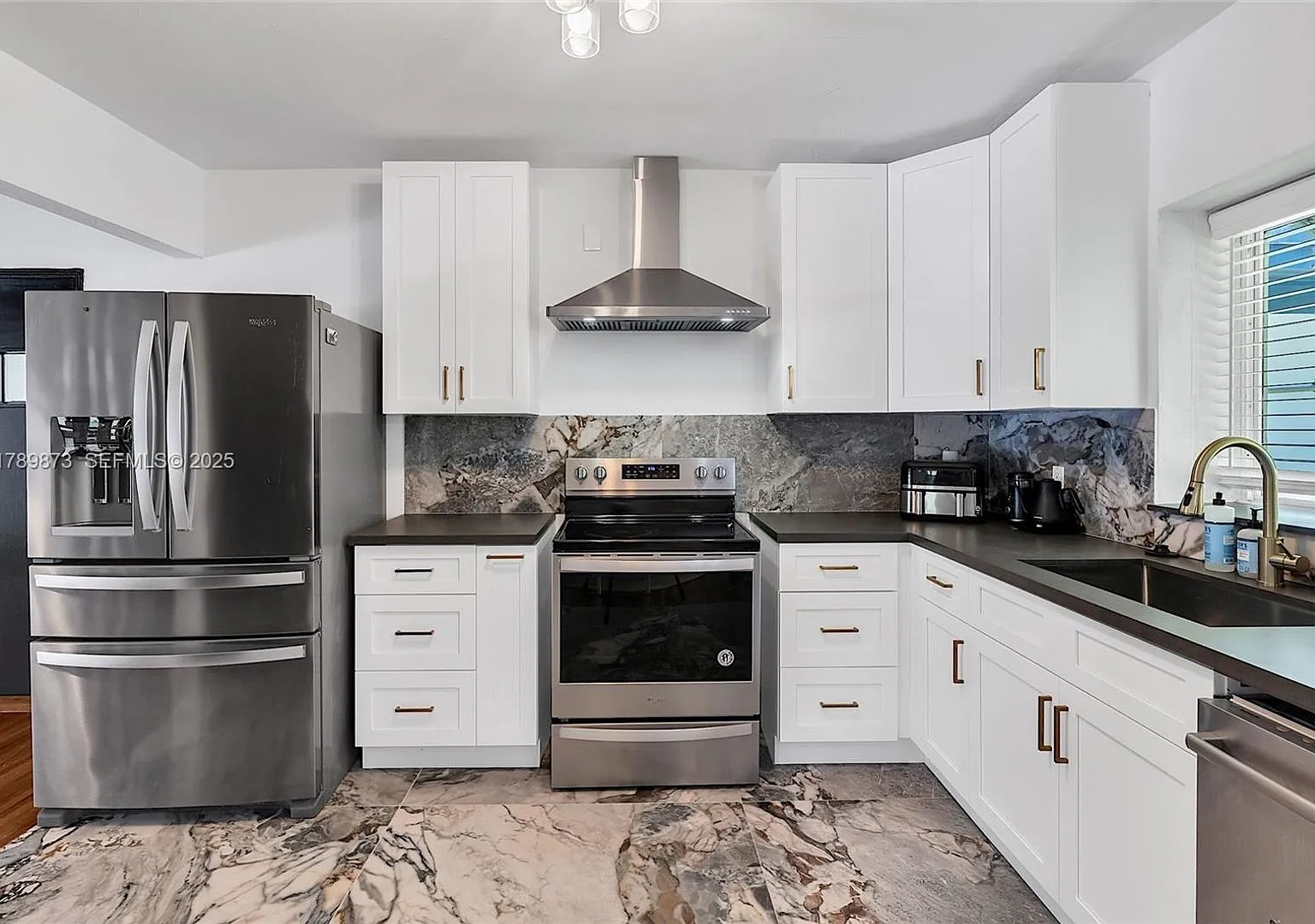 660 NE 121st Street 660, Biscayne Park, FL 33161 — Photo 4