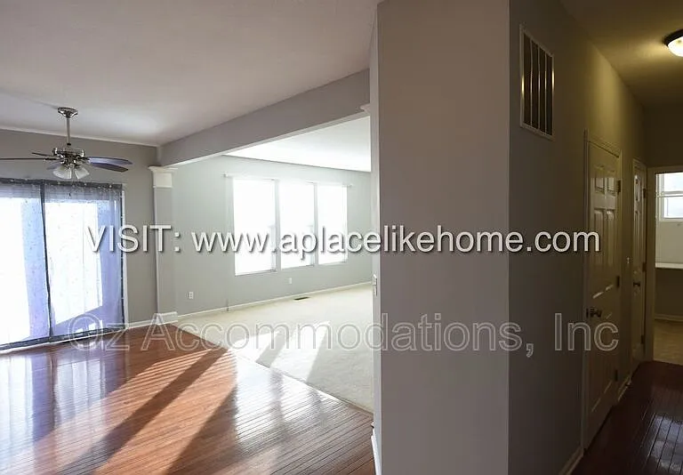 22413 W 113th Ter — Photo 11