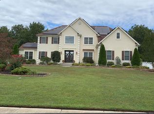 6 Marshall Dr, Egg Harbor Township, NJ 08234
