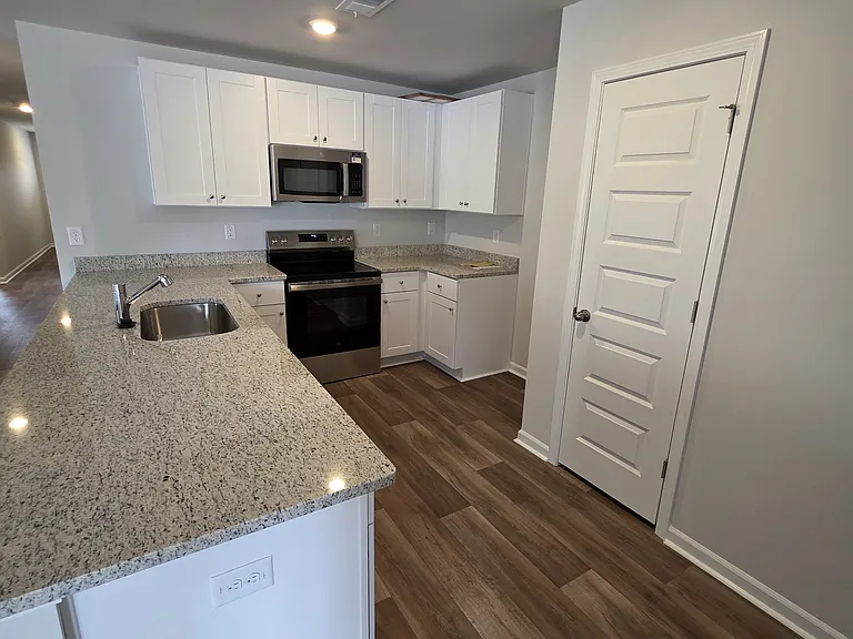 532 Runaway Train Dr — Photo 6