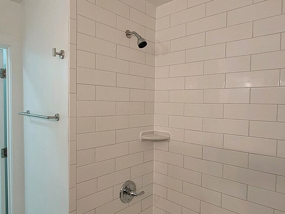 2nd image of 88 Highpoint Dr #88