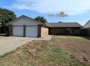 10413 Dover Dr, Yukon, OK 73099