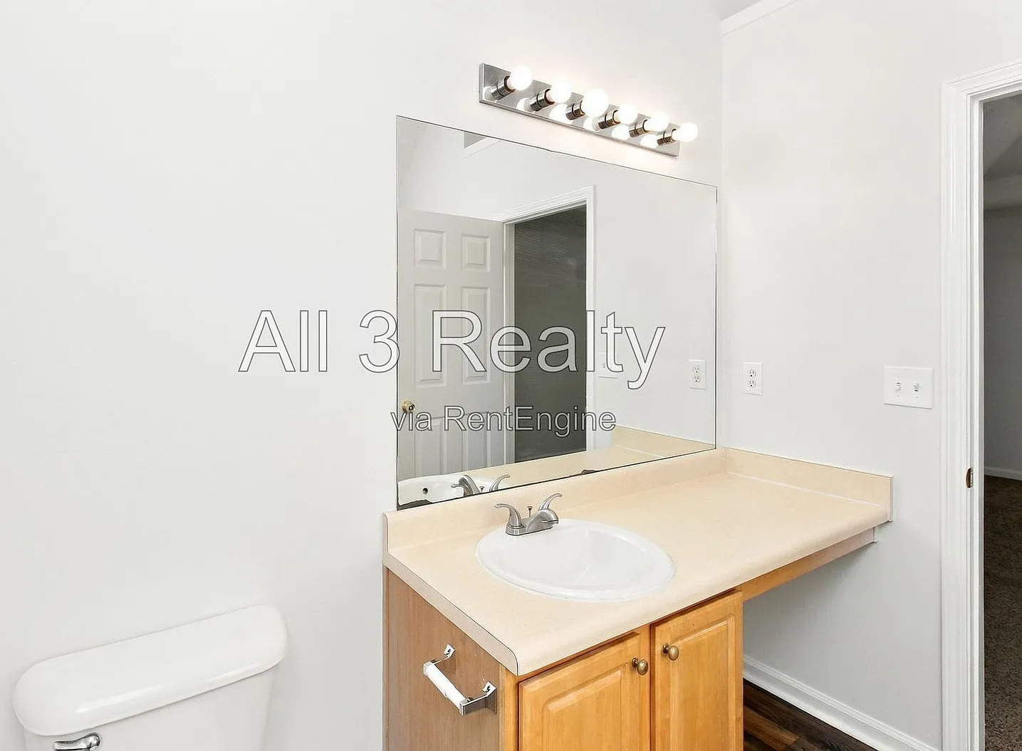3 bed, 2.0 bath, 1506 sqft, $1,695 — Photo 3