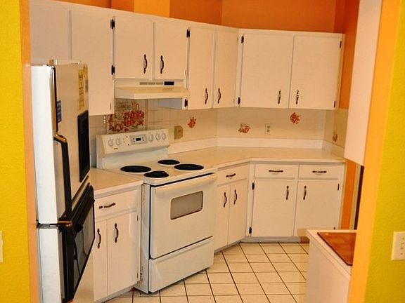 5th image of 682 Madrid Dr