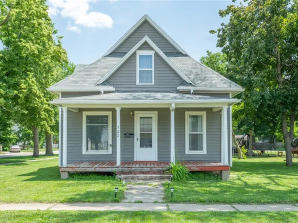 722 4th St, Perry, IA 50220