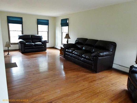 5th image of 1220 Essex St